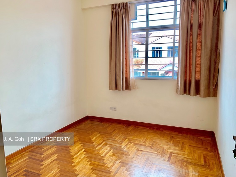 Jalan Haji Salam (D16), Terrace #196633682
